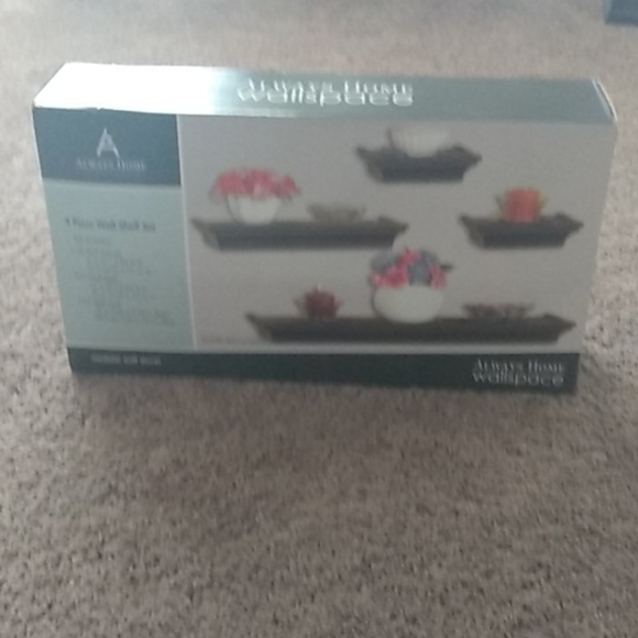 4 Piece Wall Shelf Set - Picture 1 of 4